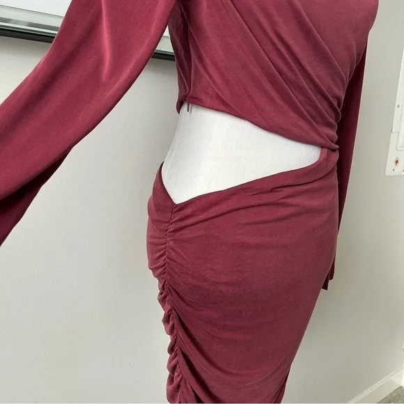 Revolve Bardot "Rosa" Ruched  Dress - Picture 6 of 11